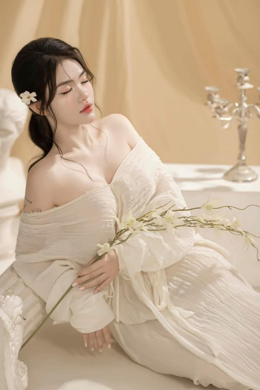 Sau vài phút trò chuyện thì tôi cũng quan hệ được em cờ rút xinh đẹp